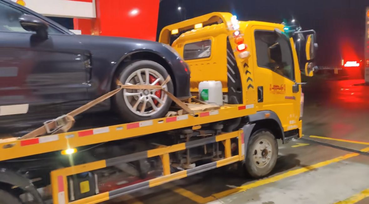 永嘉县行车途中遇到突发状况该如何呼叫道路救援？